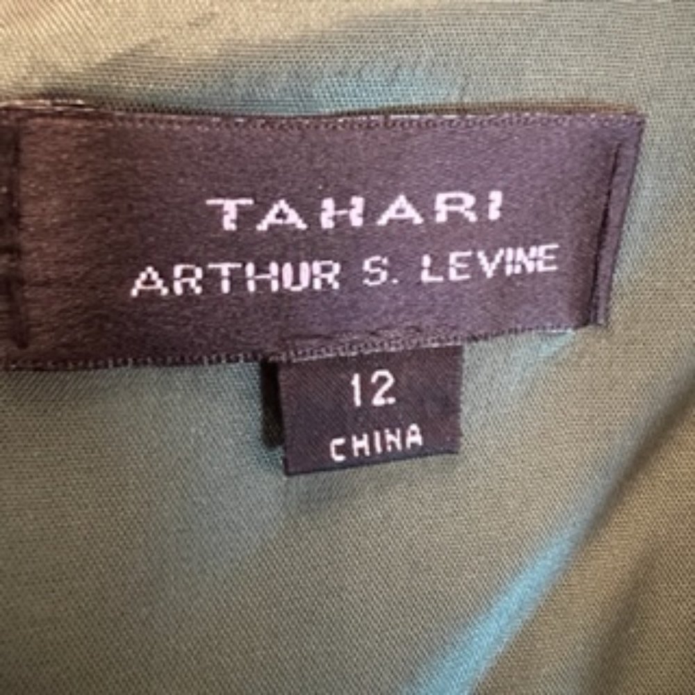 Tahari Arthur S Levine Women's Dress Size 12 Green - Picture 11 of 11